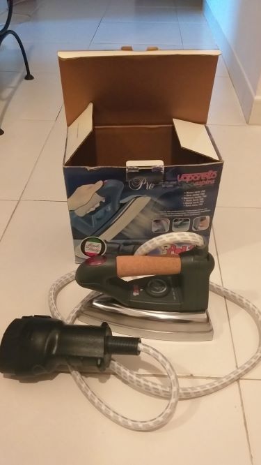 Vendo ferro de engomar de caldeira / aspirador Polti