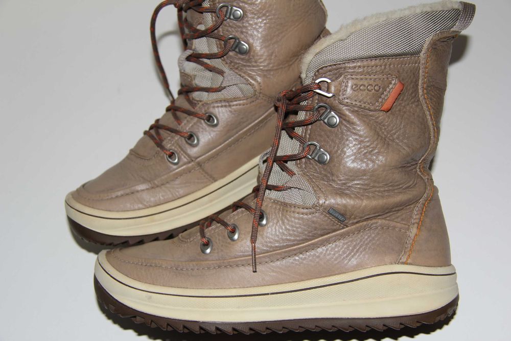 Зимние кожаные полусапожки"ECCO TRACE" 5/39/25см.