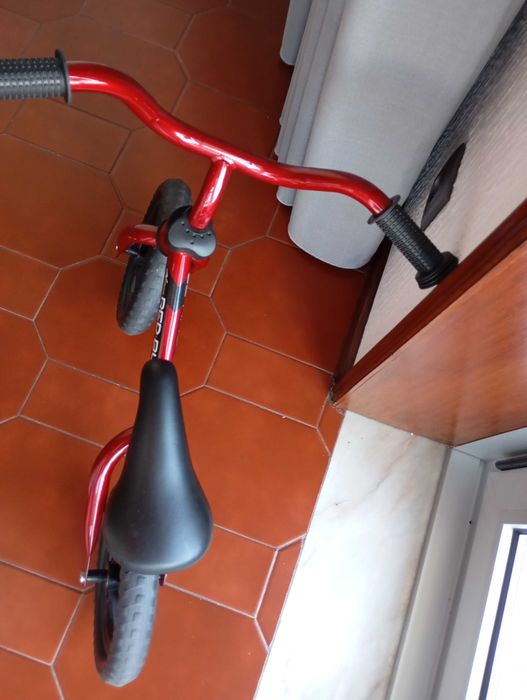 Vendo bicicleta de equilíbrio