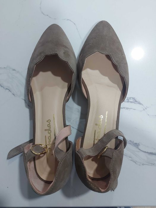 Sapatos de senhora novos