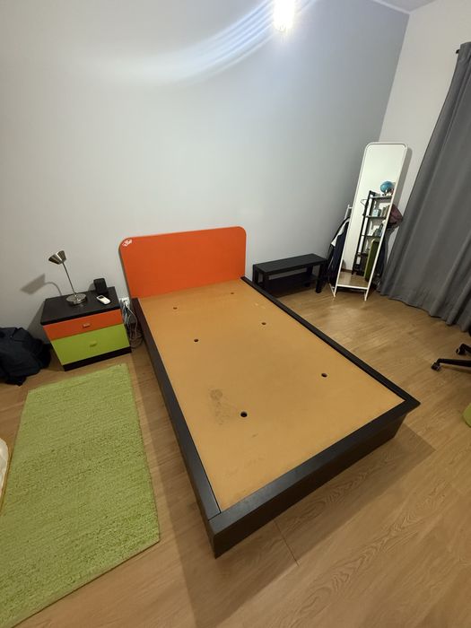 Cama de corpo e meio