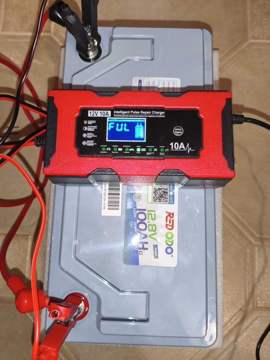 Імпульсний зарядний пристрій для Pb AGM Гелевих LiFePO4 АКБ десульфат
