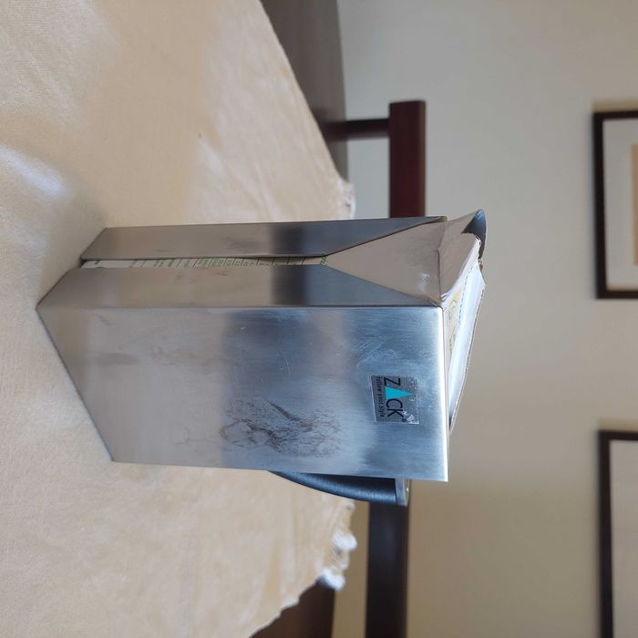 LEITEIRA | Milk Package Holder with Standardized Dimensions429754361757061123