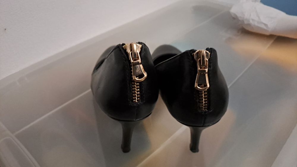 Sapatos aldo em pele