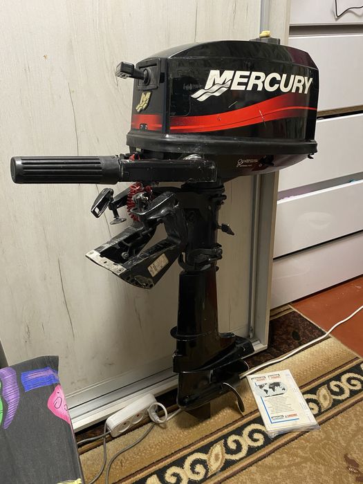 Mercury 5 мотор для човна.