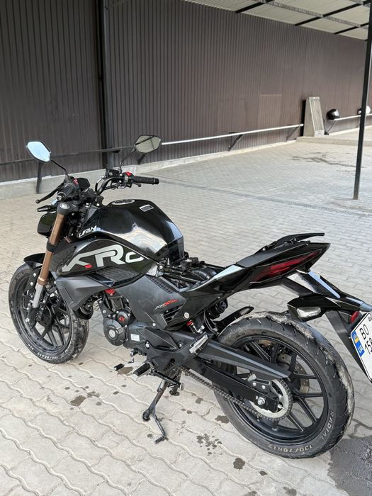 Lifan kps 200 чорний