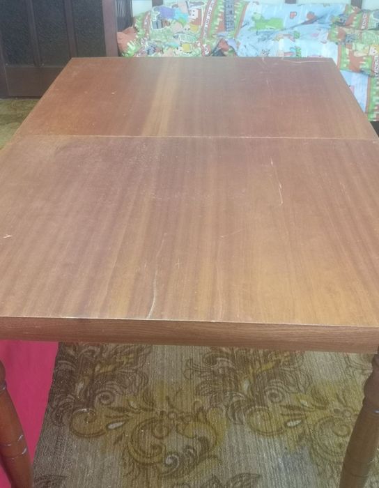 Розкладний стіл продаю