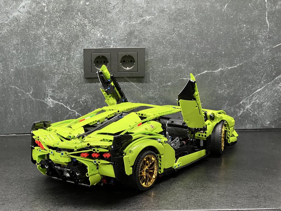 Конструктор Technic Lamborghini Sián FKP 37 — преміальна модель LEGO