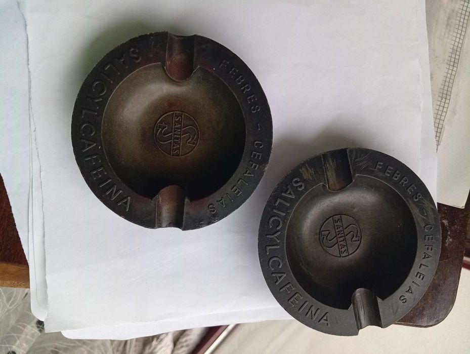 Lote de 2 cinzeiros vintage, antiga farmacêutica SANITAS