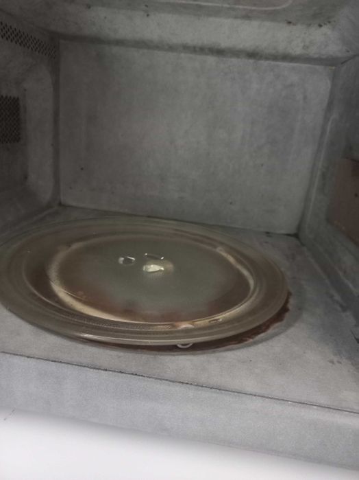 Мікрохвильова піч несправна на запчастини