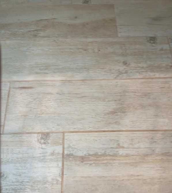 23.4 M2 Pavimento ceramico