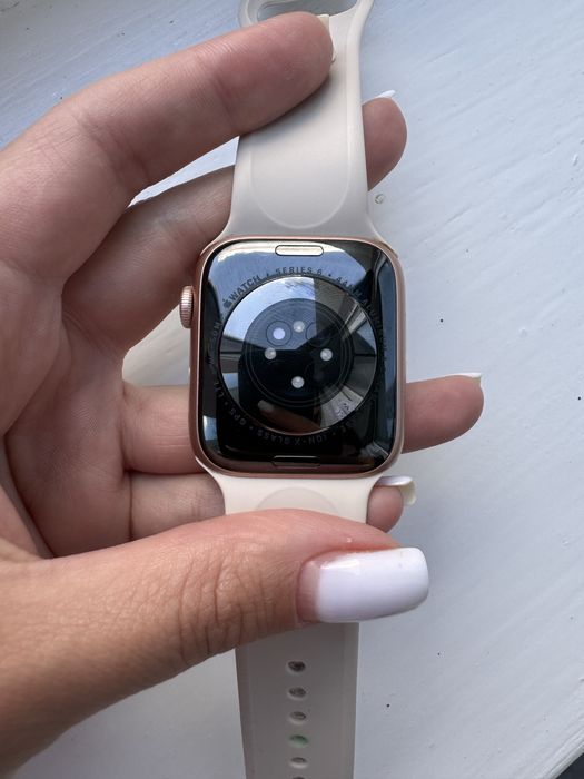 Apple Watch Model 6 Rose Gold 44mm