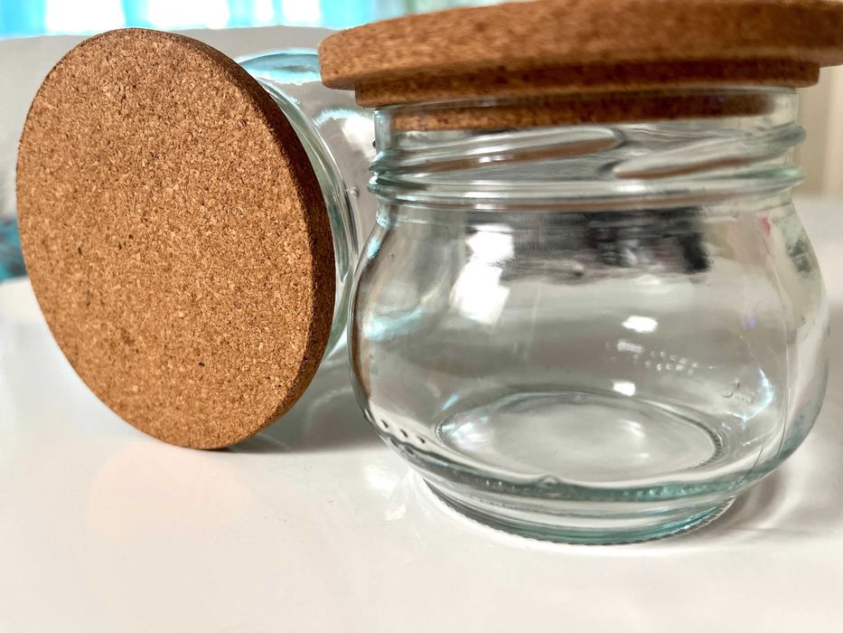 Small Bottles with Cork Lids425652587468564483