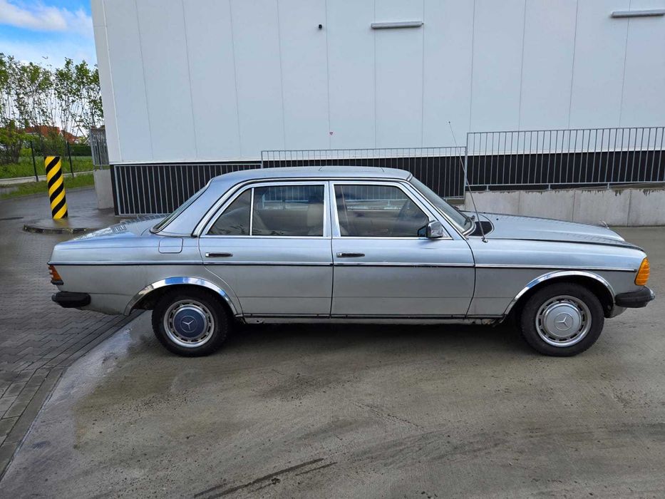 Mercedes W123  200 D rocznik 1981