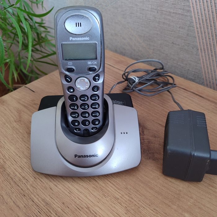Беспроводной радиотелефон Panasonic kx-tg1107ua