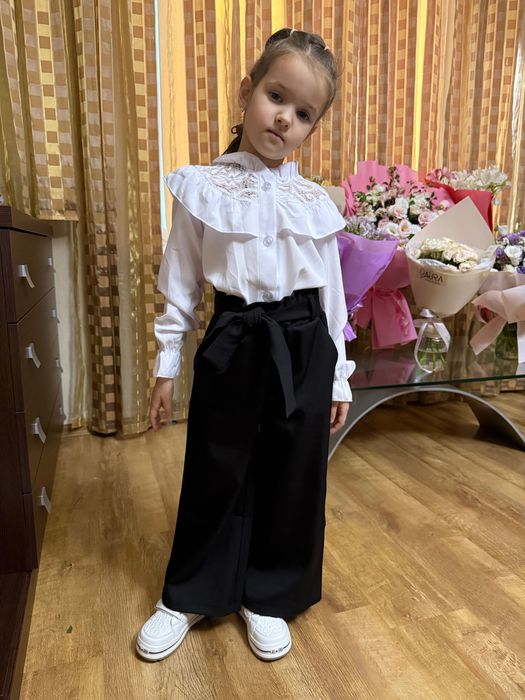 Продам блузки 116 р для школи