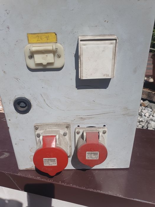 Sprzedam rozdzielnia elektryczna.