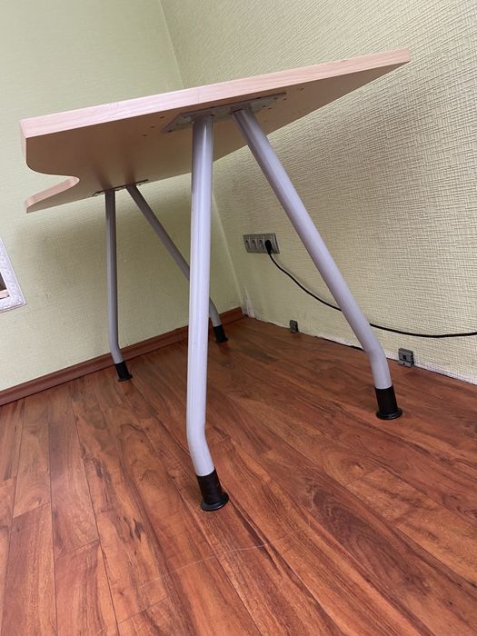 Стол офисный  письменный