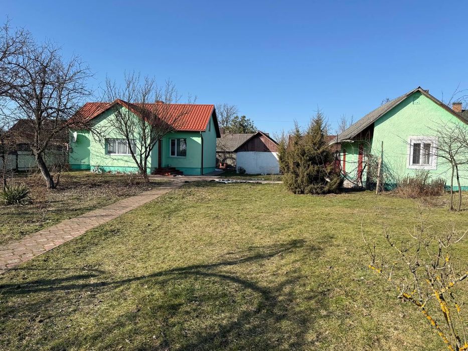 Продаж будинку с. Шабельня ділянка 12 сот.
