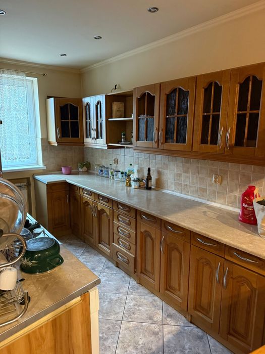 Kuchnia  używana dębowa z calym wyposazeniem  bez lodowki