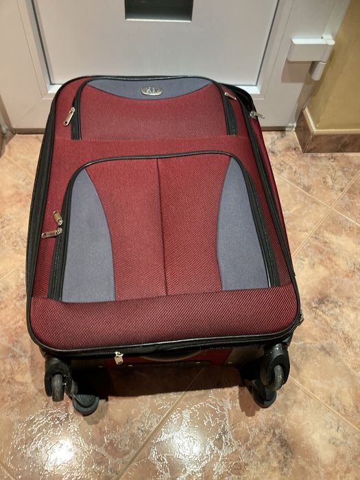 Mala de viagem de porão em bom estado