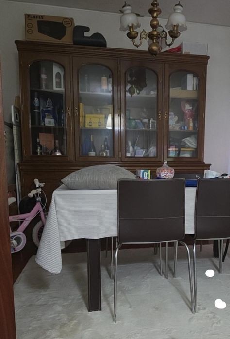 Móvel cristaleira
