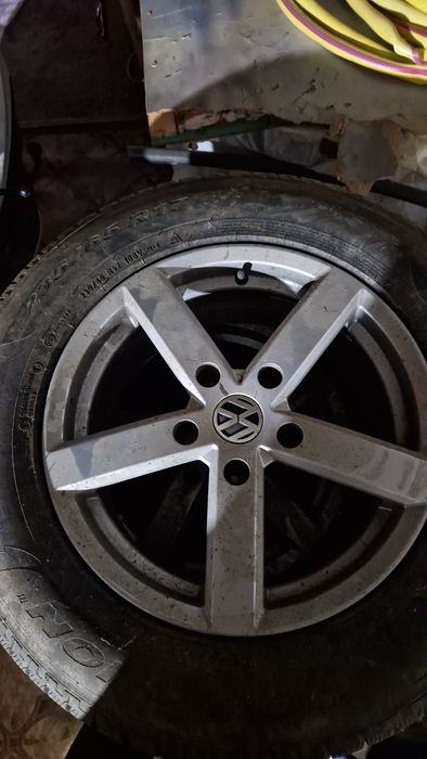 Шини з дисками Volkswagen touare 2008g