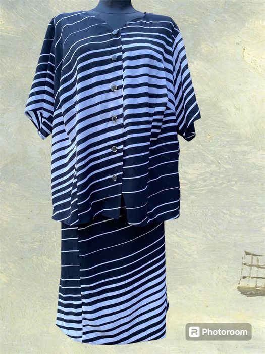 Bluzka damska z dekoltem V  spódnica długa maxi w paski  44 XXL xxxl