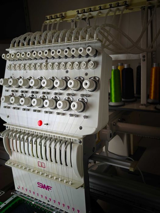 Hafciarka koreańskiej firmy swf E-1501 - 15-igłowa + tamborki