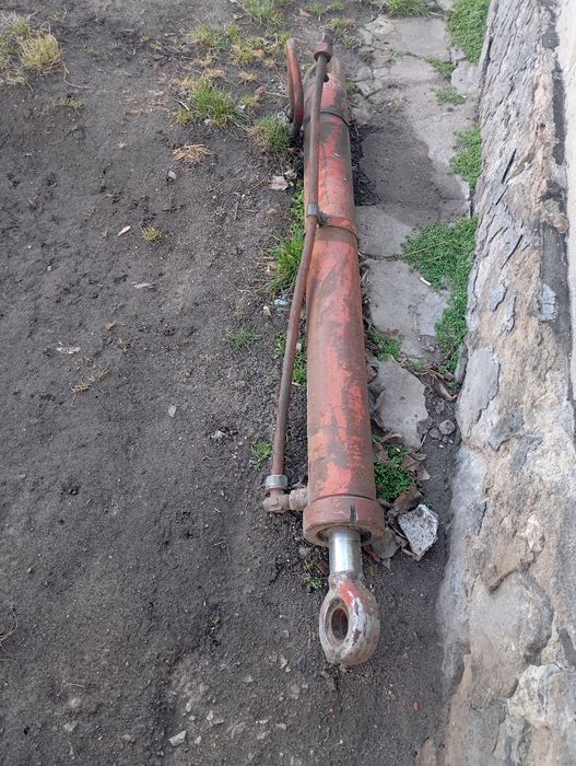 Запчастини до екскаватора