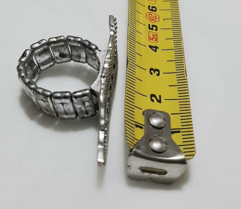 Anel - Mulher bijuteria.