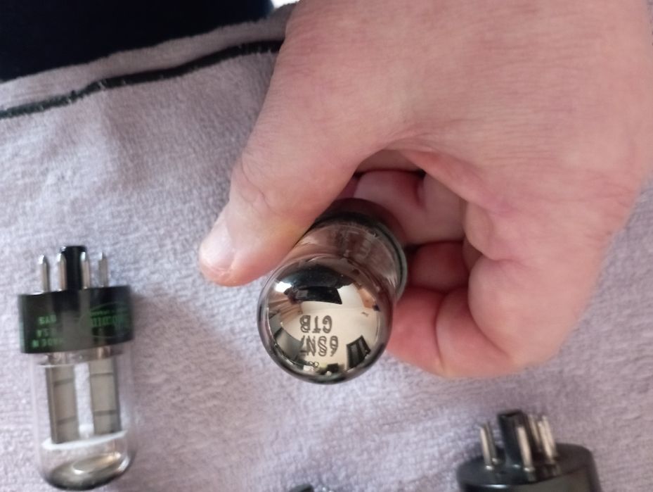 Радиолампы 6п3с"кобра "6н8с(6sn7)ECC81,E180CC