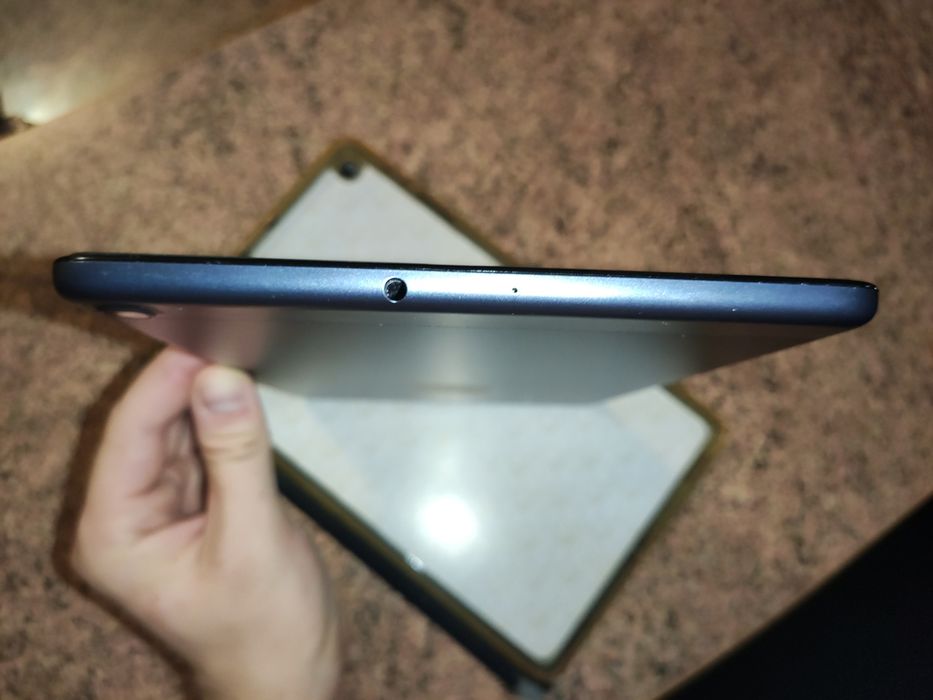 Samsung Galaxy Tab A 10.1 (2019)LTE 2/32GB SM-T515