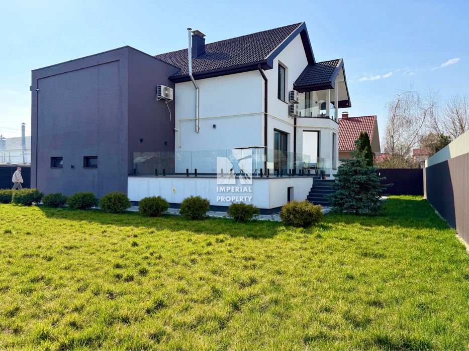 Продаж стильного газифікованого будинку в Ужгороді !