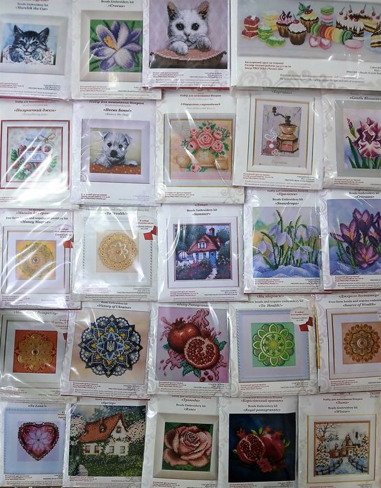 Схемі та набори вишивки бісером. Будинок торгівлі 1- поверх