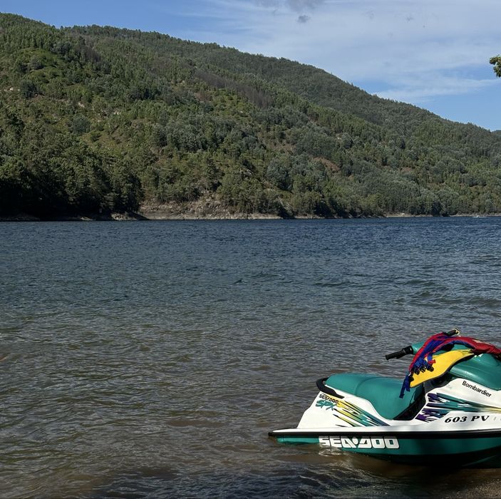 2 Motos de Água Sea Doo XP + Reboque Duplo T