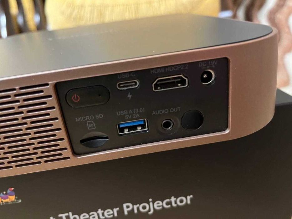 Портативний Full HD проєктор ViewSonic M2 з Harman Kardon