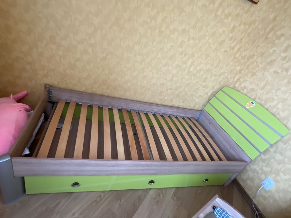 Меблі Cilek ліжко  приліжкова тумба