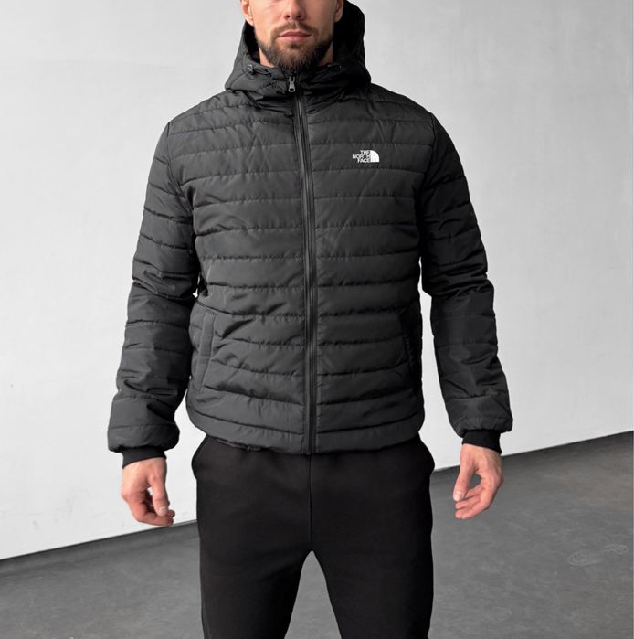 Демісезонна куртка від «The North Face»