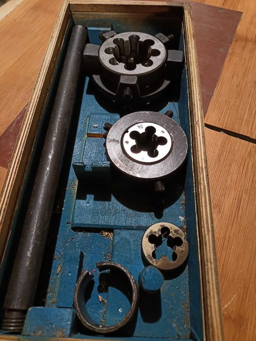 Продам набір плашок.