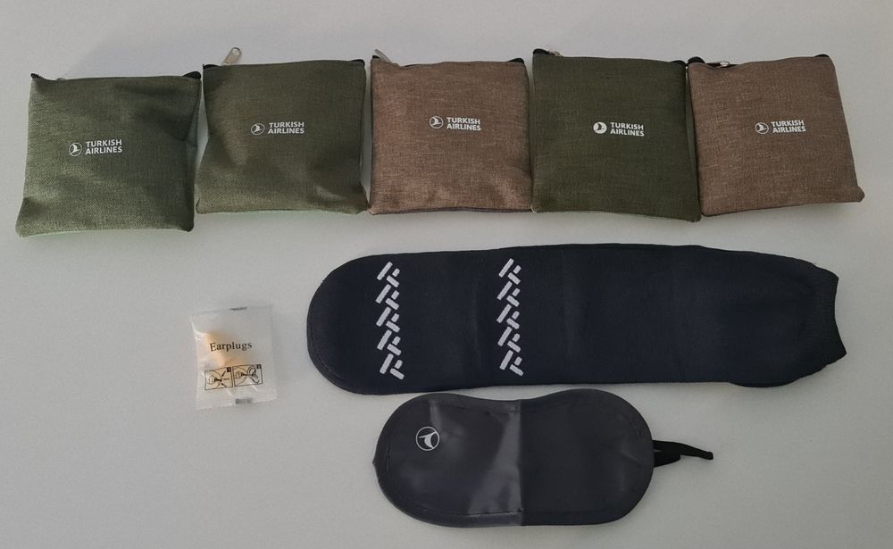 Conjunto classe executiva. Turkish Airlines.  Novo