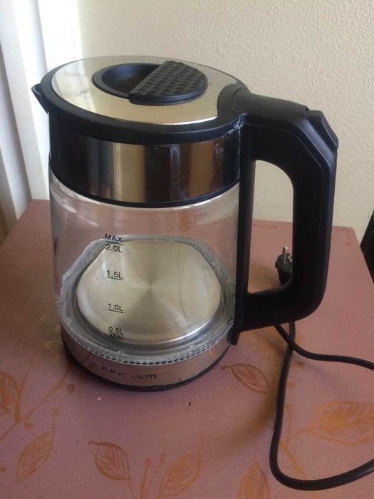 Электрочайники Grunhelm и Kenwood