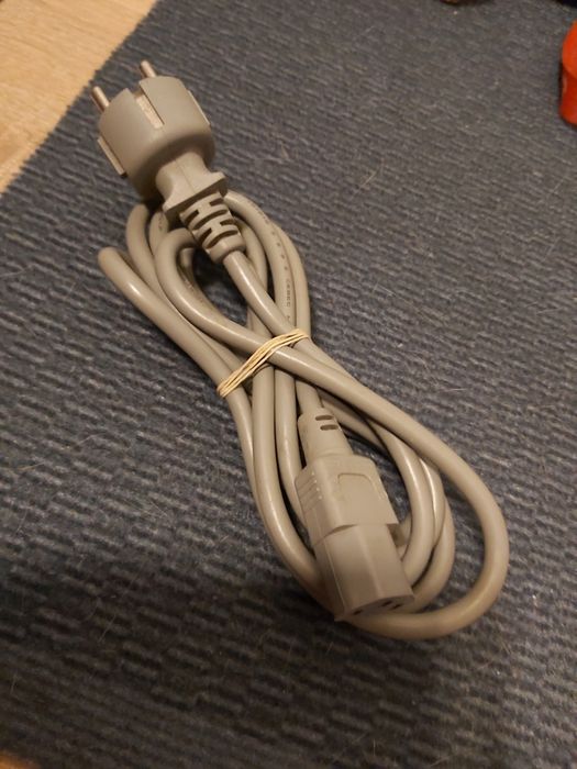 Kabel PRZEWÓD ZASILAJĄCY do komputera MONITOR. itp mam też koniczynkę