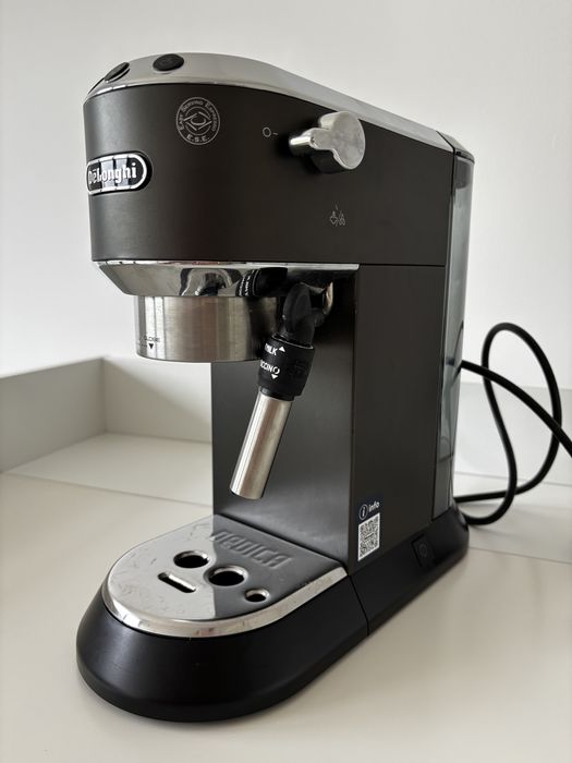 De’Longhi dedica EC685