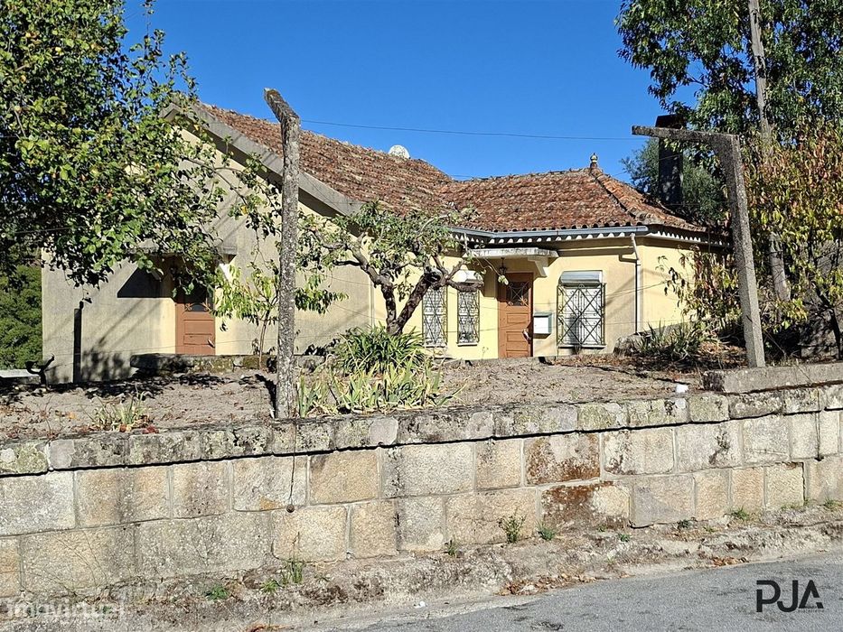 Moradia Térrea T4 em Juncais, Fornos de Algodres