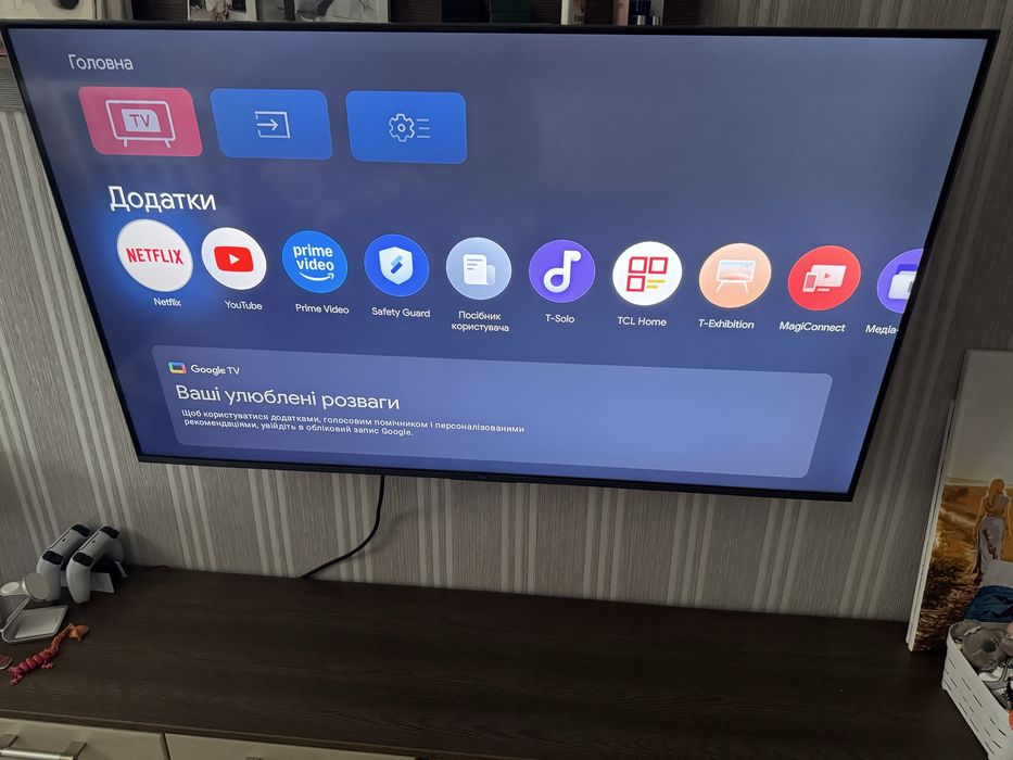 Телевізор TCL 55C6K.