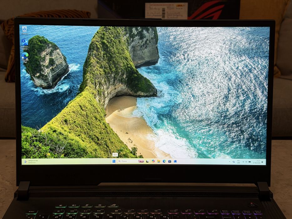 Asus ROG Strix G712LWS