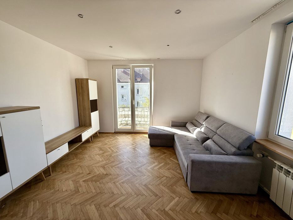 Na sprzedaż 2-pokojowe mieszkanie – Leszno, Śródmieście, ul. Westerplatte | 48 m²