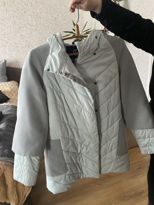 Весняне  пальто з кашеміровими рукавами