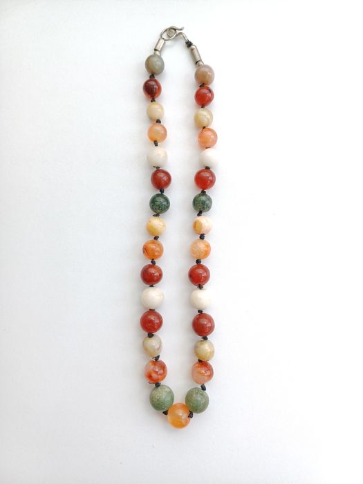 Lindíssimo colar de pedras semi-preciosas multi-coloridas